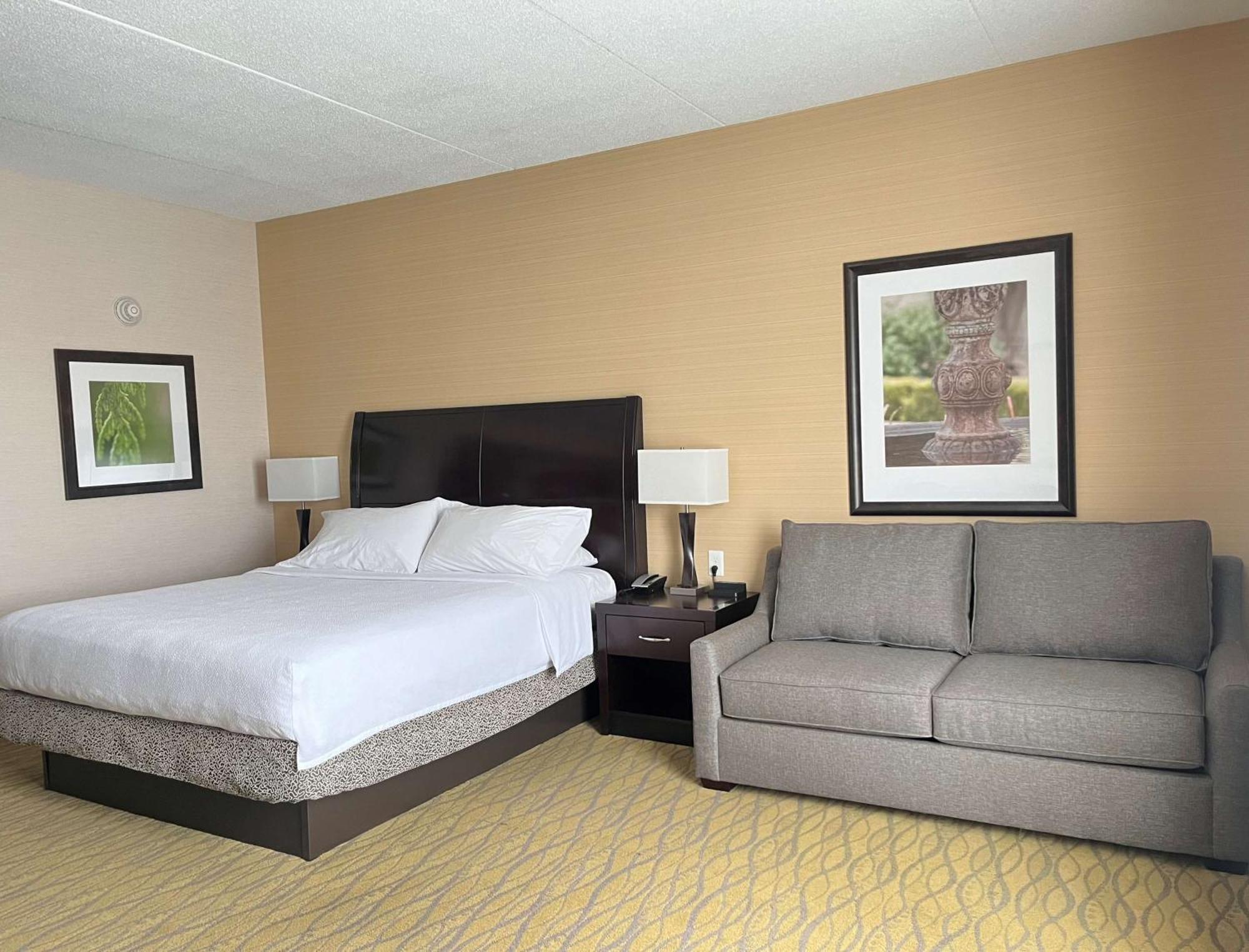 Hilton Garden Inn Indiana At Iup Exterior foto